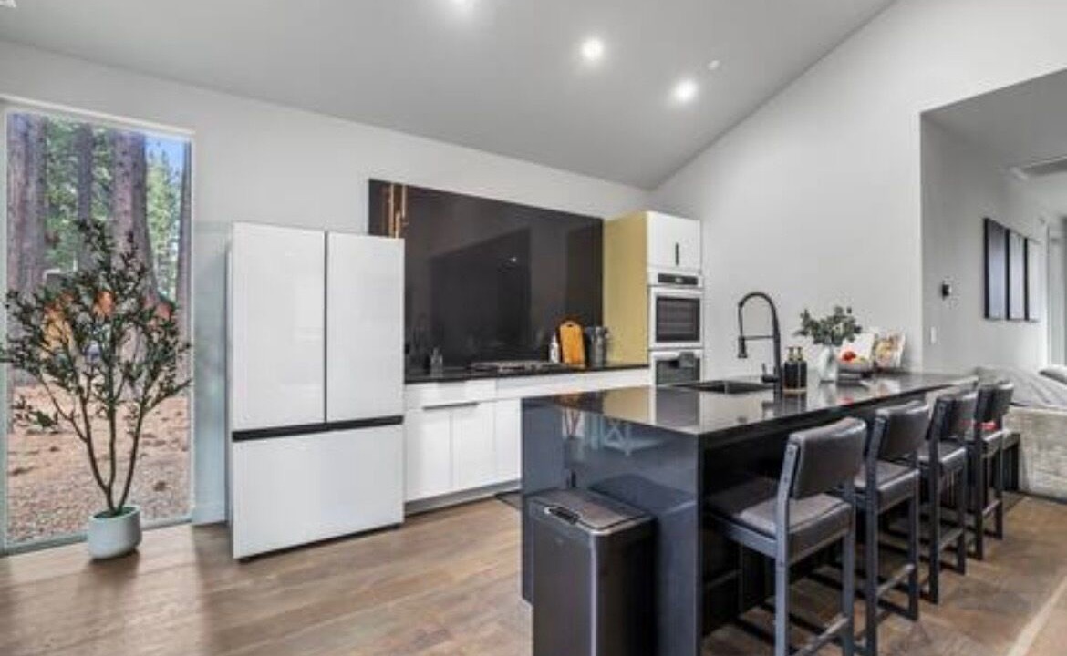 Photo of Kitchen in Sierra Tract