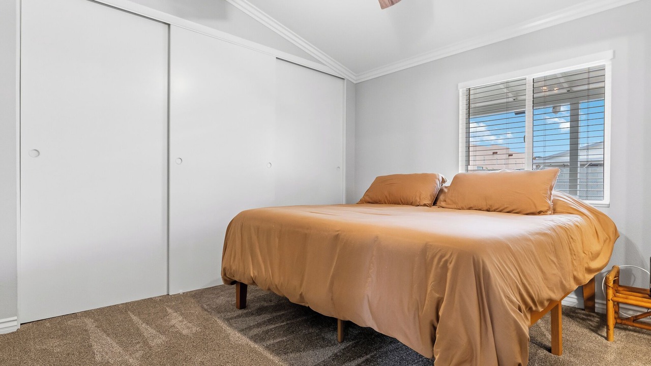 Photo of Bedroom in Holiday Shores