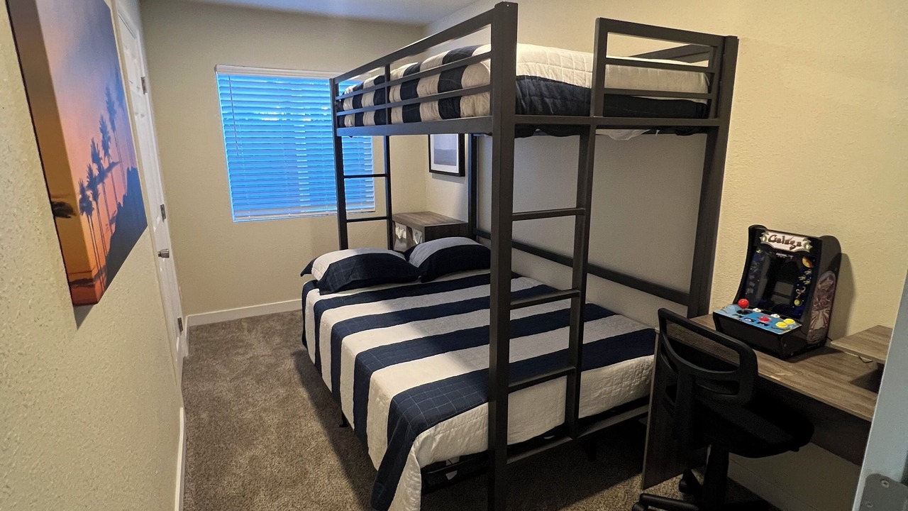 Photo of Bedroom in Clearlake Park