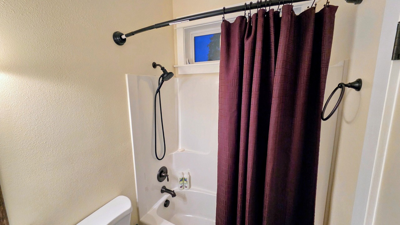 Photo of Bathroom in Meadow Glade