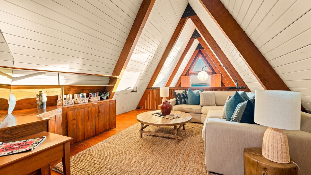 Photo of Livingroom in Ventura