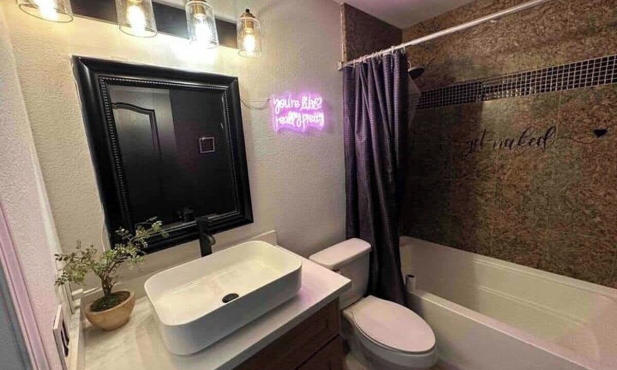 Photo of Bathroom in North Las Vegas