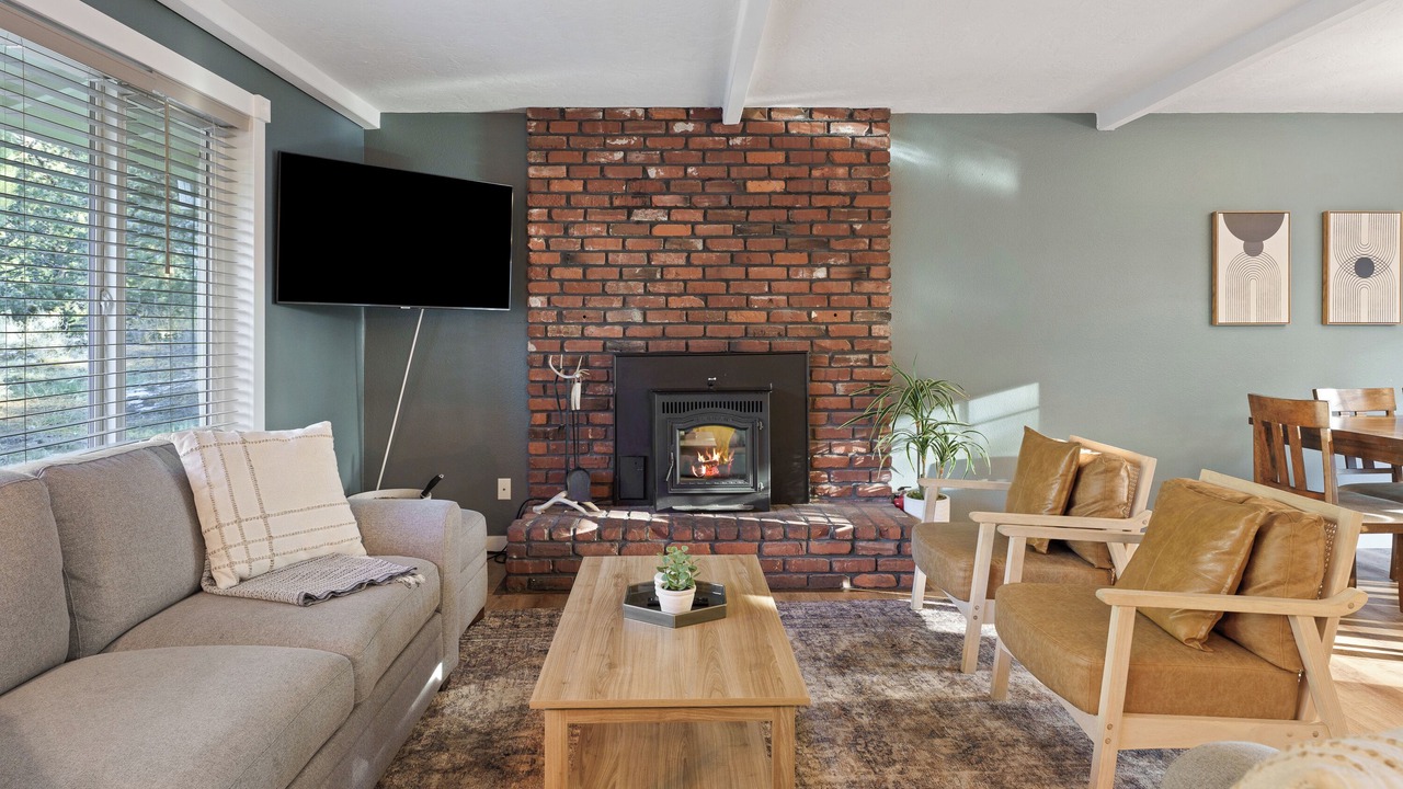 Photo of Livingroom in Southwest Bend