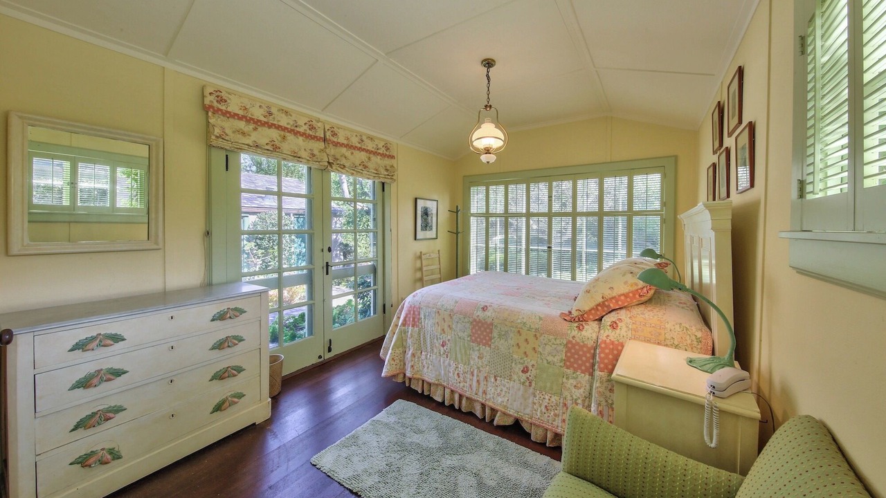 Photo of Bedroom in Carmel Point