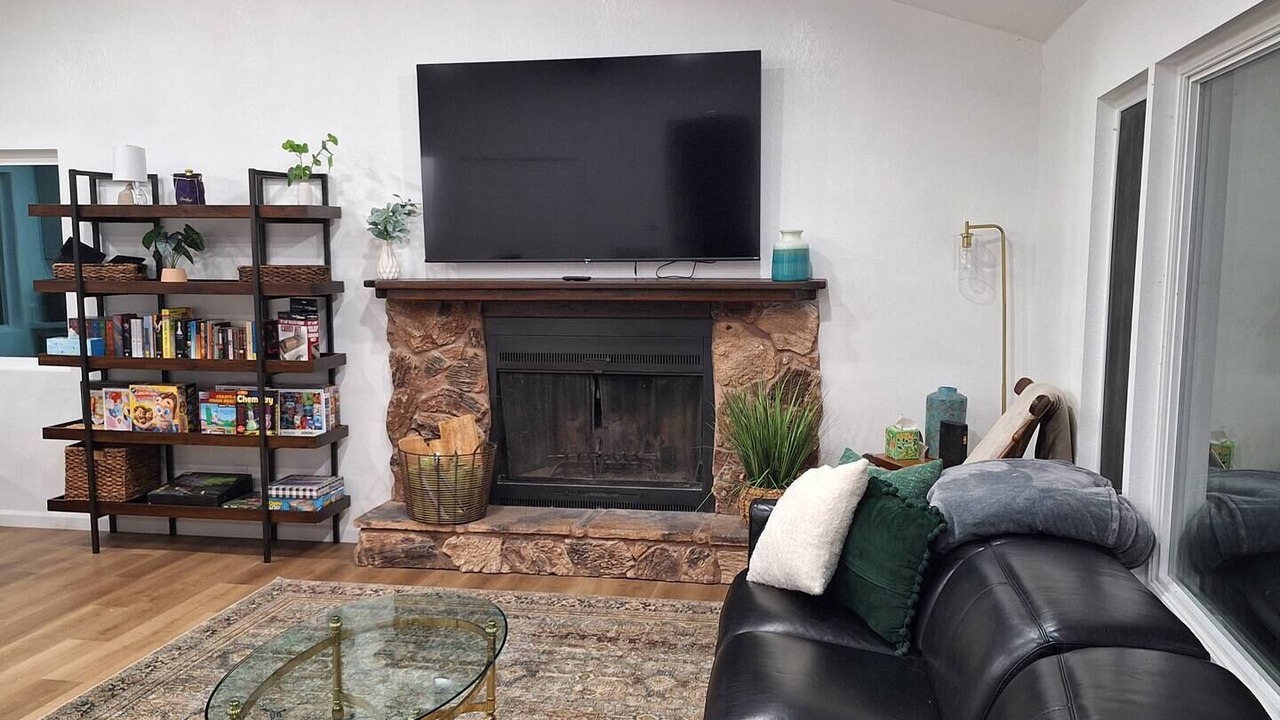 Photo of Livingroom in Clearlake
