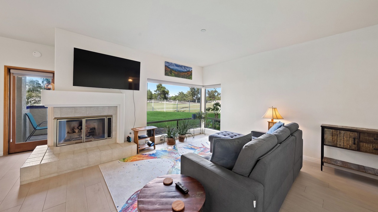 Photo of Livingroom in Rancho Bernardo