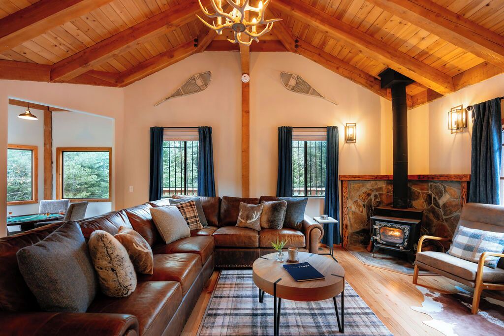 Photo of Livingroom in Kingswood Estates