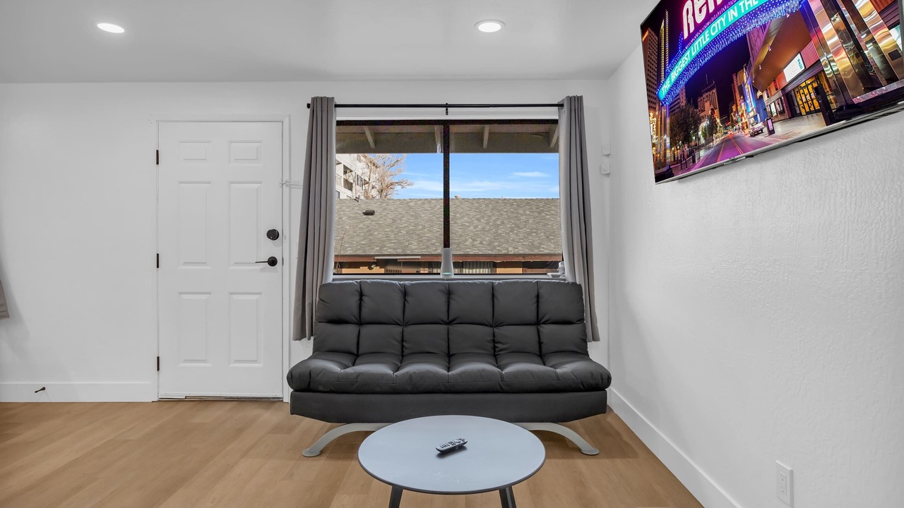 Photo of Livingroom in West University