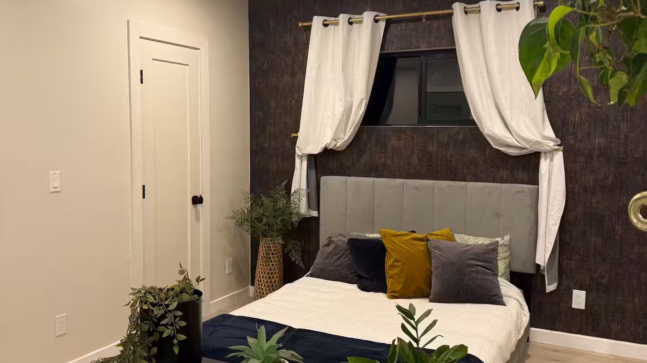 Photo of Bedroom in Lincoln Acres