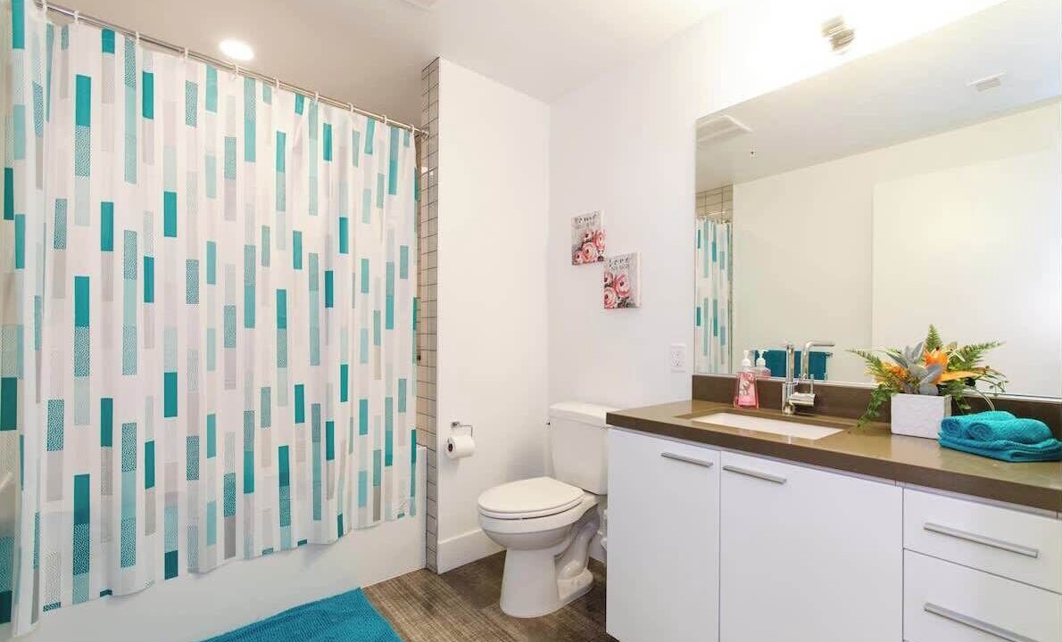 Photo of Bathroom in Downtown Los Angeles
