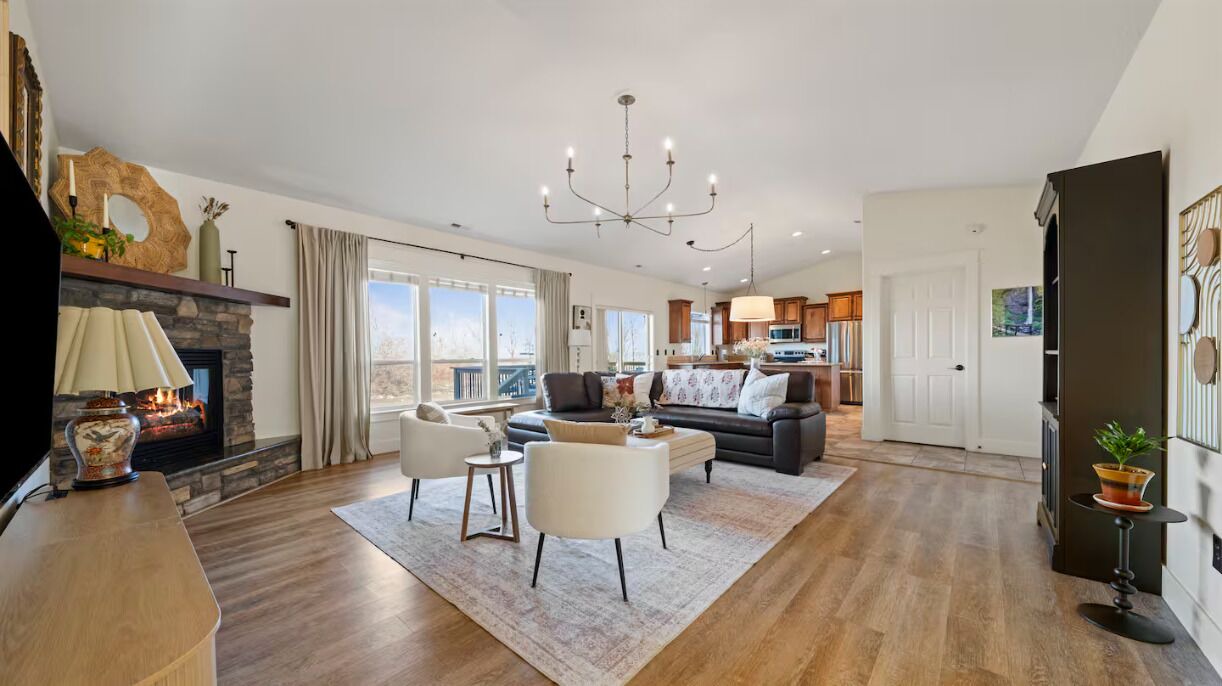 Photo of Livingroom in Tapteal West