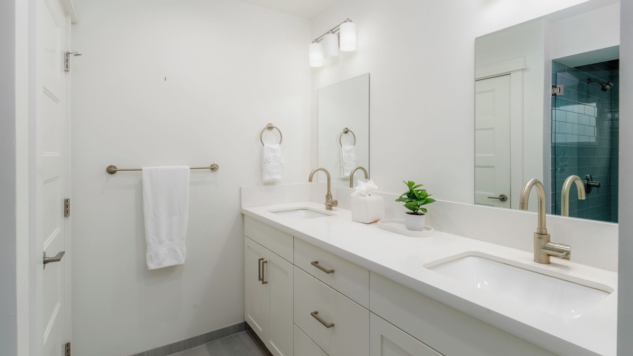 Photo of Bathroom in La Jolla Mesa