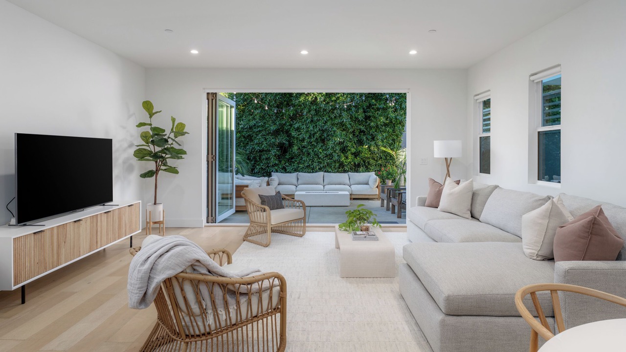Photo of Livingroom in La Jolla Mesa