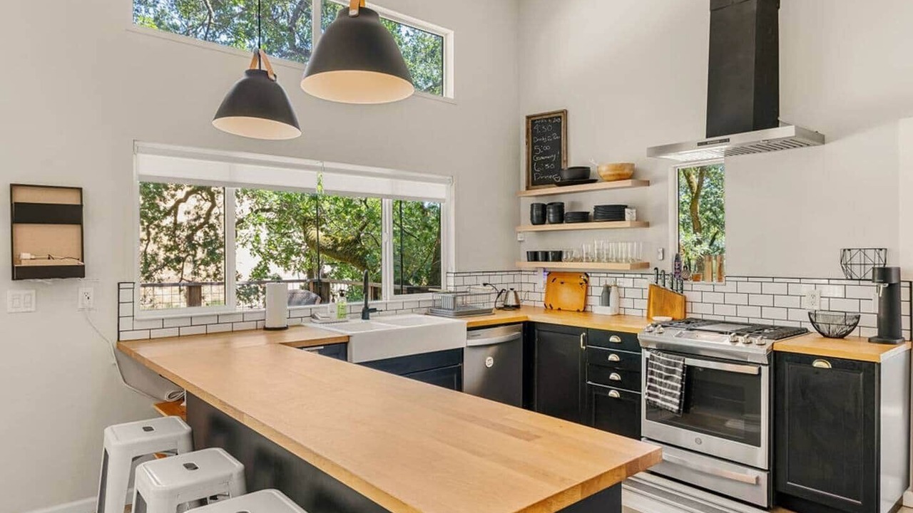 Photo of Kitchen in Cloverdale