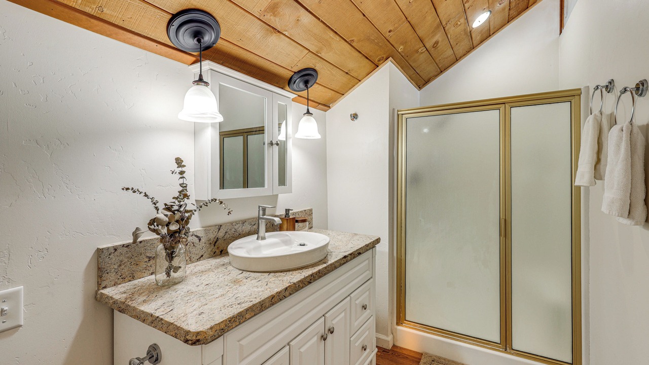 Photo of Bathroom in Wrightwood