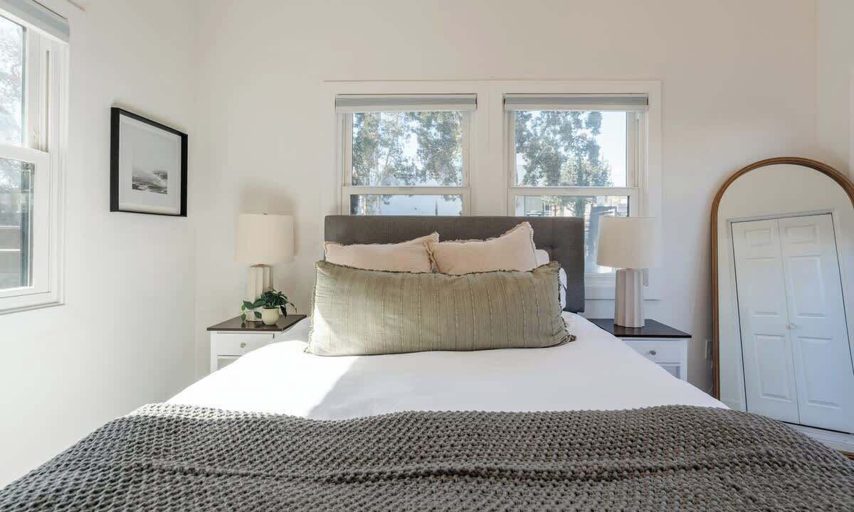 Photo of Bedroom in Mission Hills