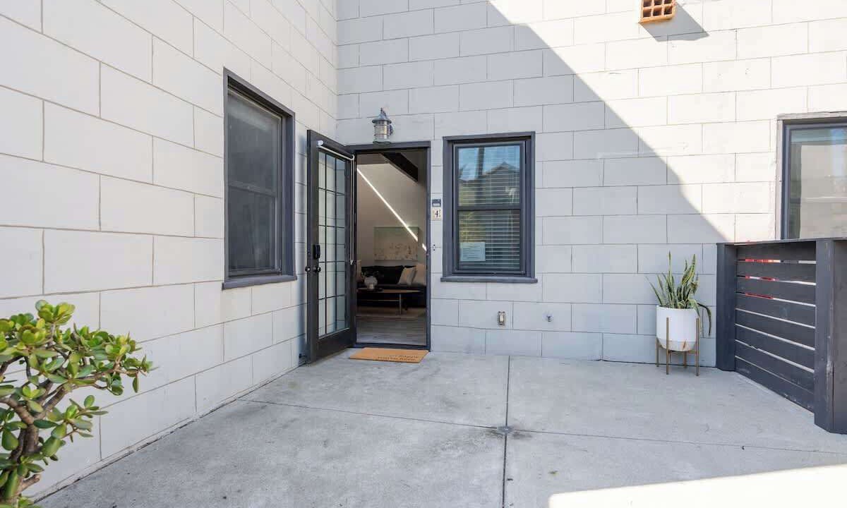 Photo of Patio Balcony in Mission Hills