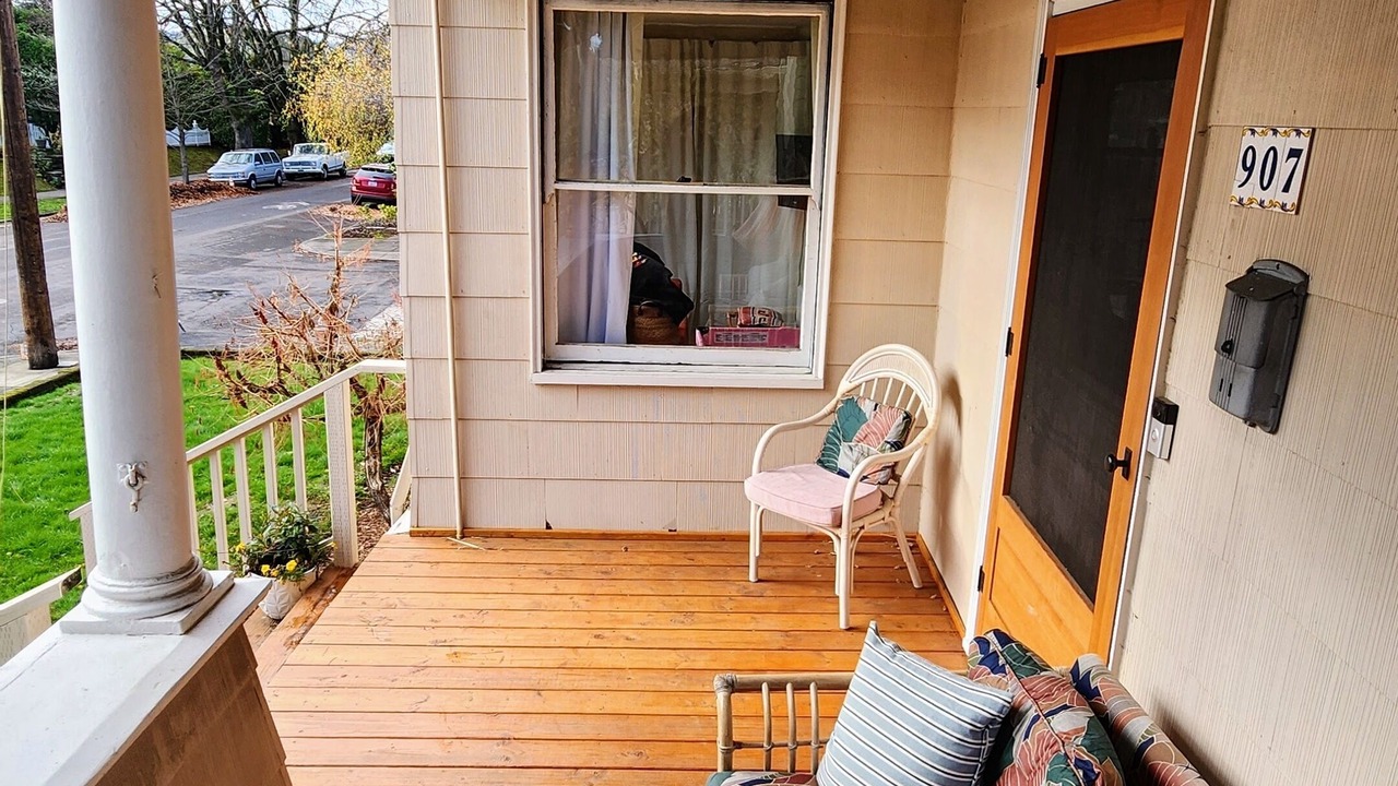 Photo of Patio Balcony in Irvington