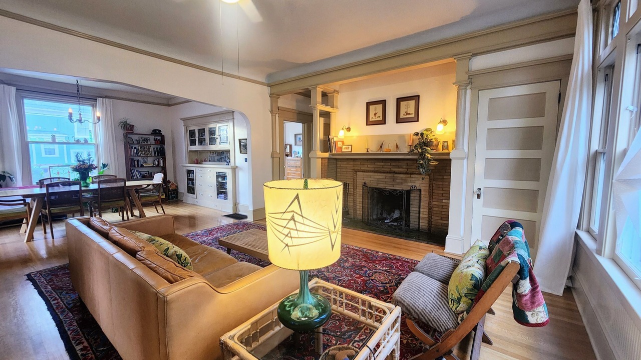 Photo of Livingroom in Irvington