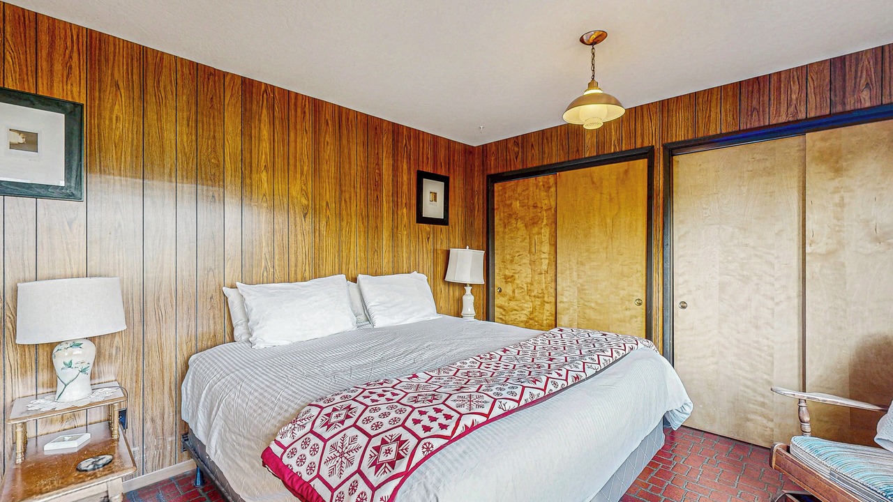 Photo of Bedroom in Graeagle