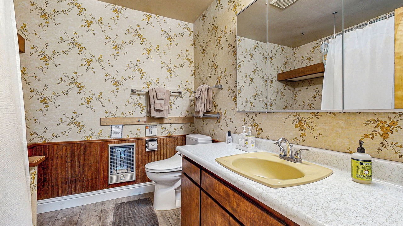 Photo of Bathroom in Graeagle