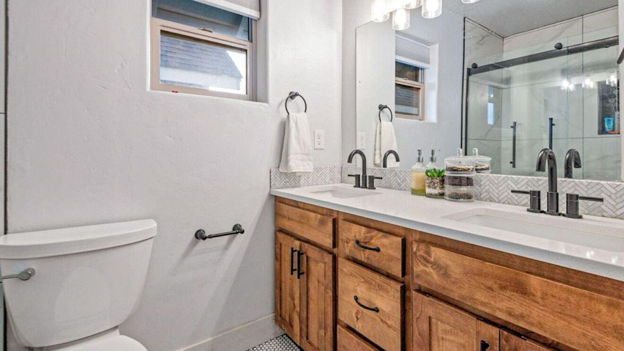 Photo of Bathroom in Boyd Acres