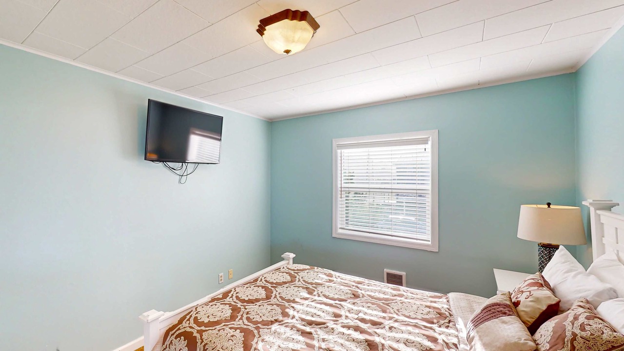 Photo of Bedroom in Rockaway Beach