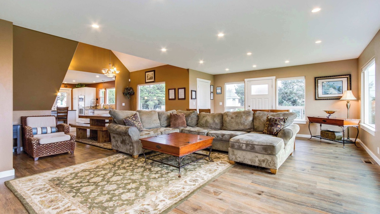 Photo of Livingroom in Roads End