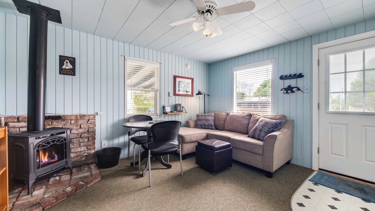 Photo of Livingroom in Gleneden Beach
