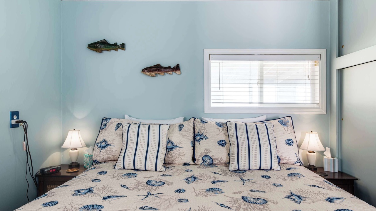 Photo of Bedroom in Gleneden Beach