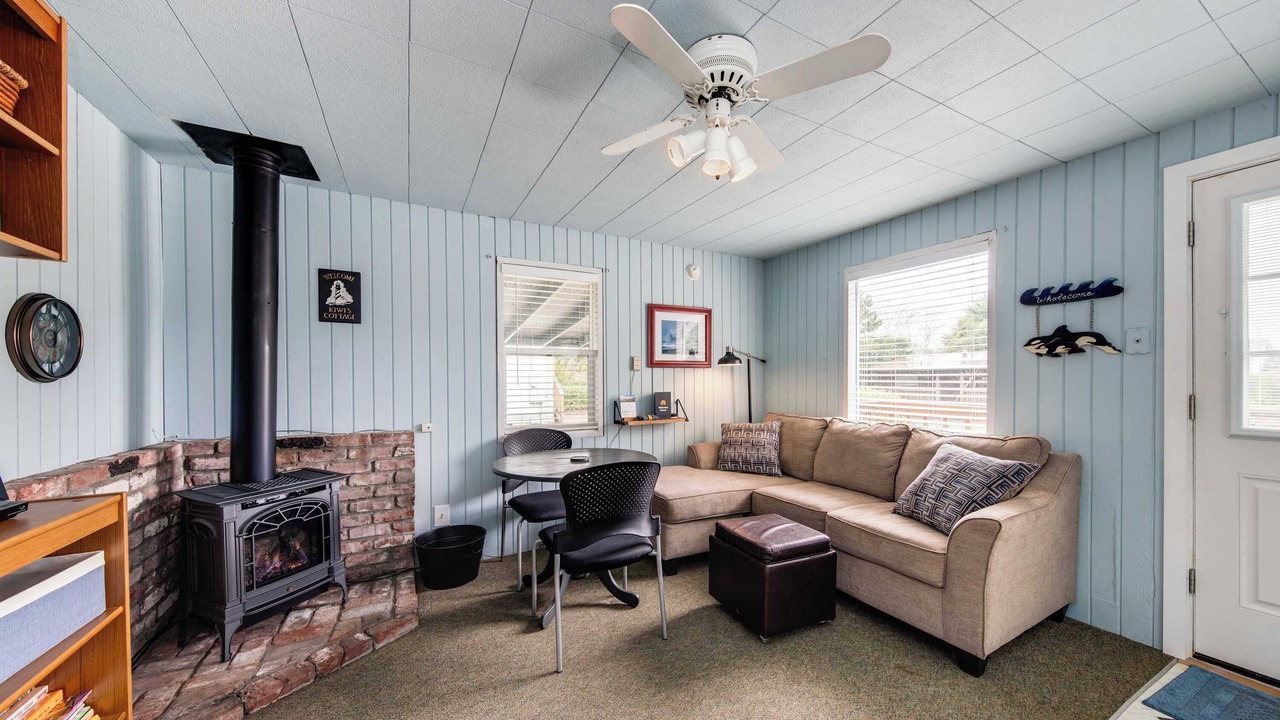 Photo of Livingroom in Gleneden Beach