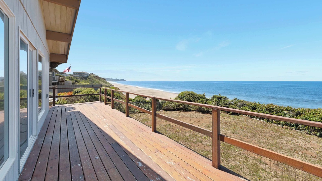 Photo of Patio Balcony in Gleneden Beach