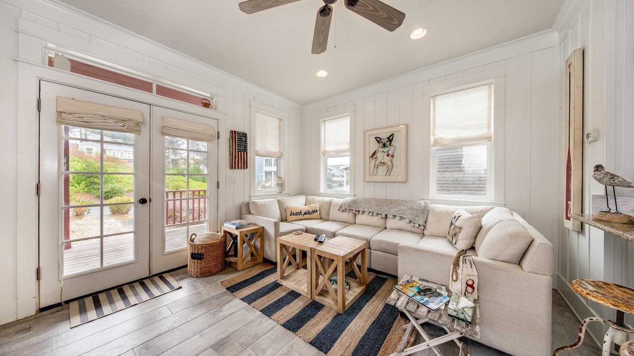 Photo of Livingroom in Olivia Beach