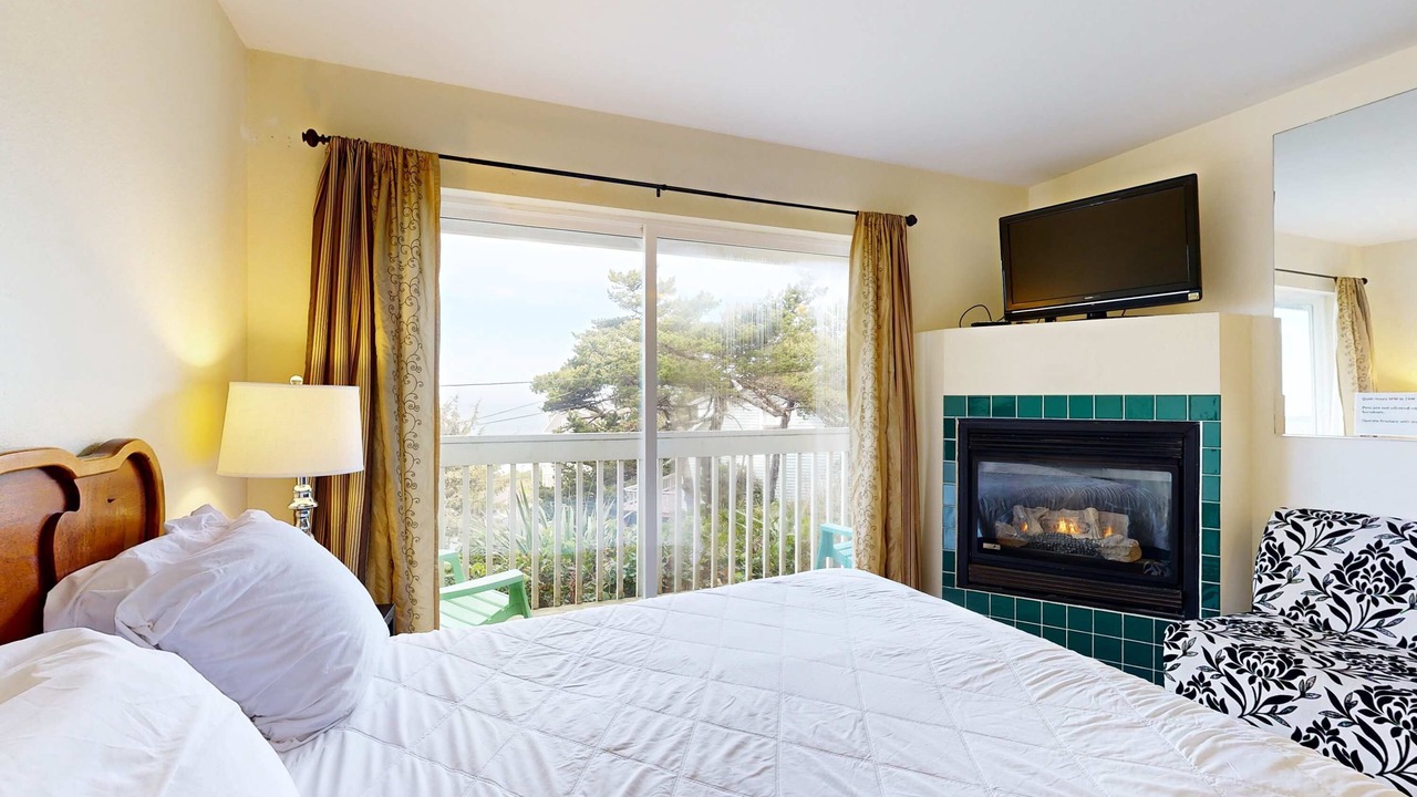 Photo of Bedroom in Lincoln City