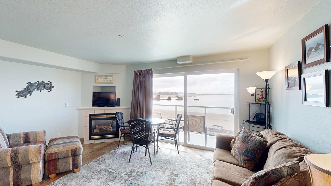Photo of Livingroom in Lincoln City