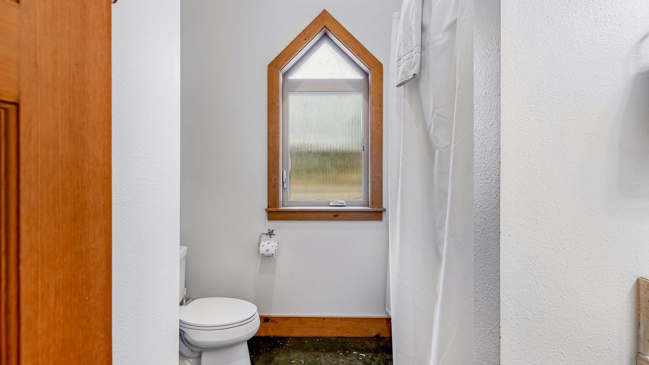 Photo of Bathroom in Kiwanda Shores
