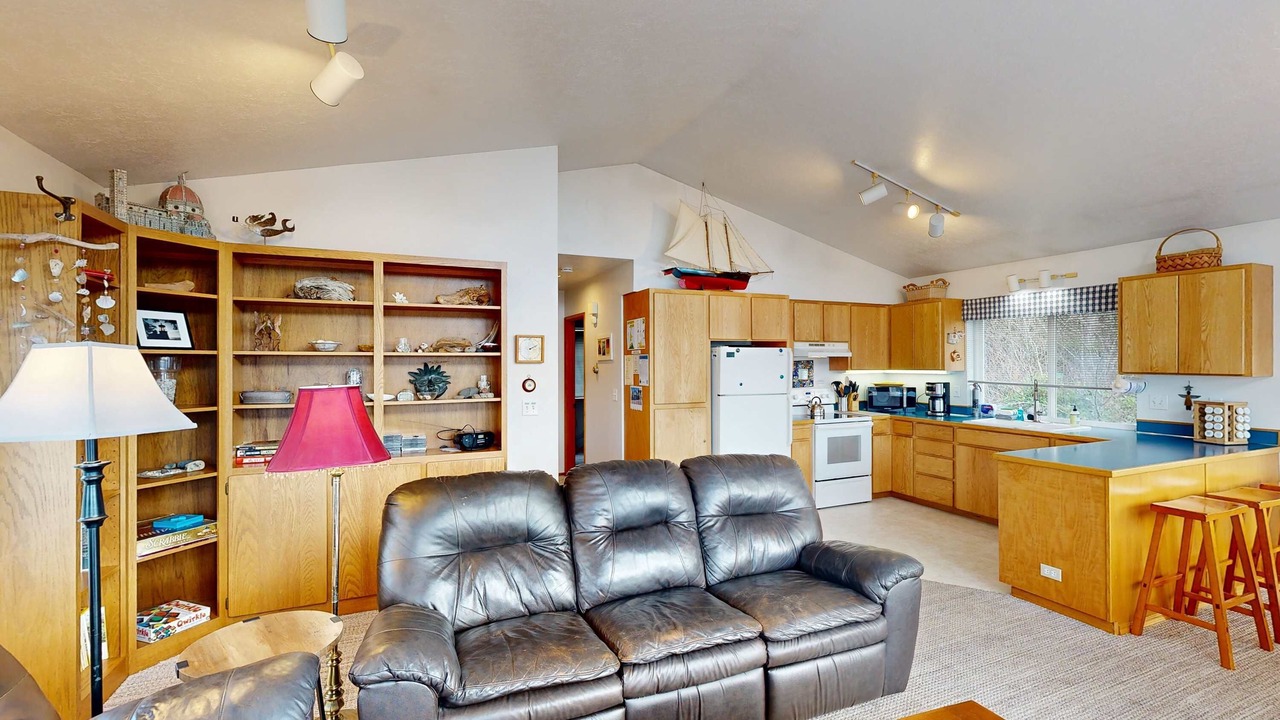 Photo of Livingroom in Cape Meares