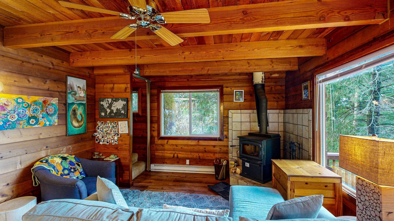 Photo of Livingroom in Otis