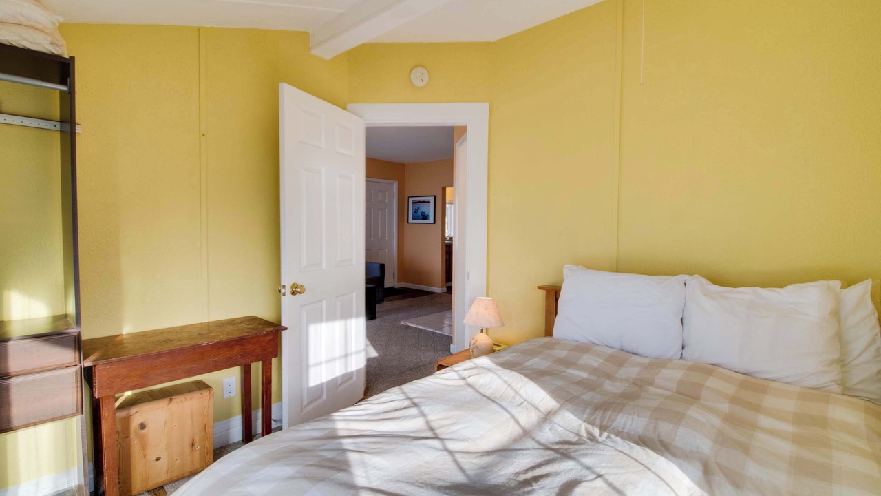 Photo of Bedroom in Netarts