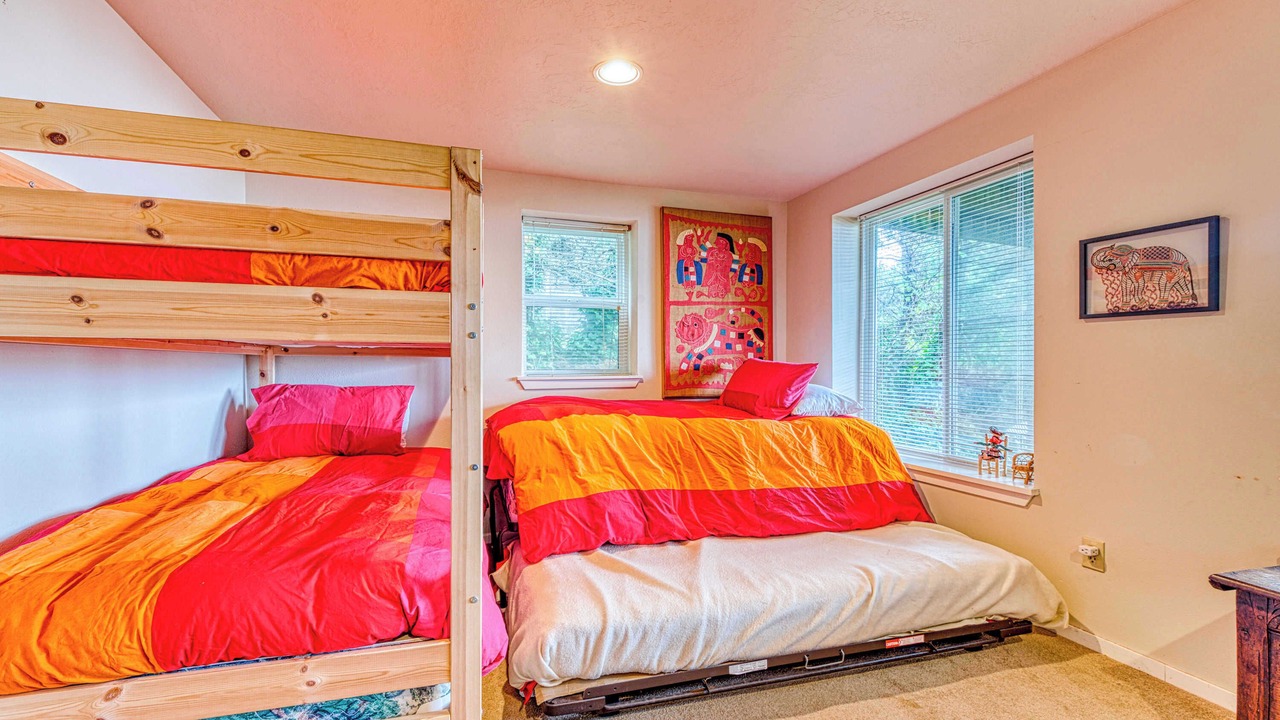 Photo of Bedroom in Oceanside