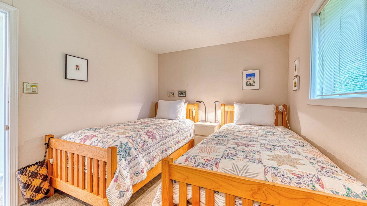 Photo of Bedroom in Oceanside