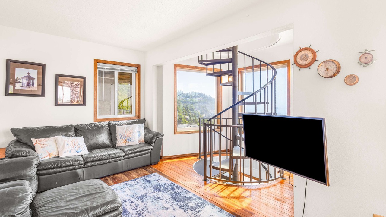 Photo of Livingroom in Oceanside