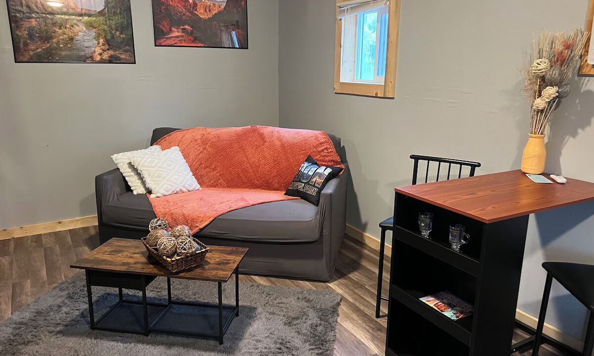 Photo of Livingroom in Sevier