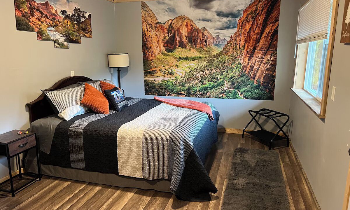 Photo of Bedroom in Sevier