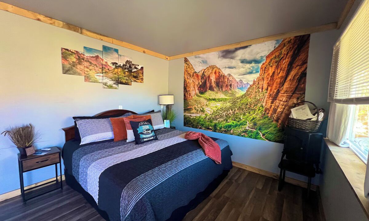 Photo of Bedroom in Sevier