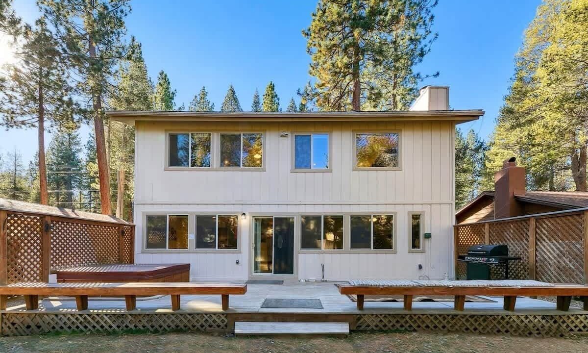 Photo of Patio Balcony in Tahoe Island