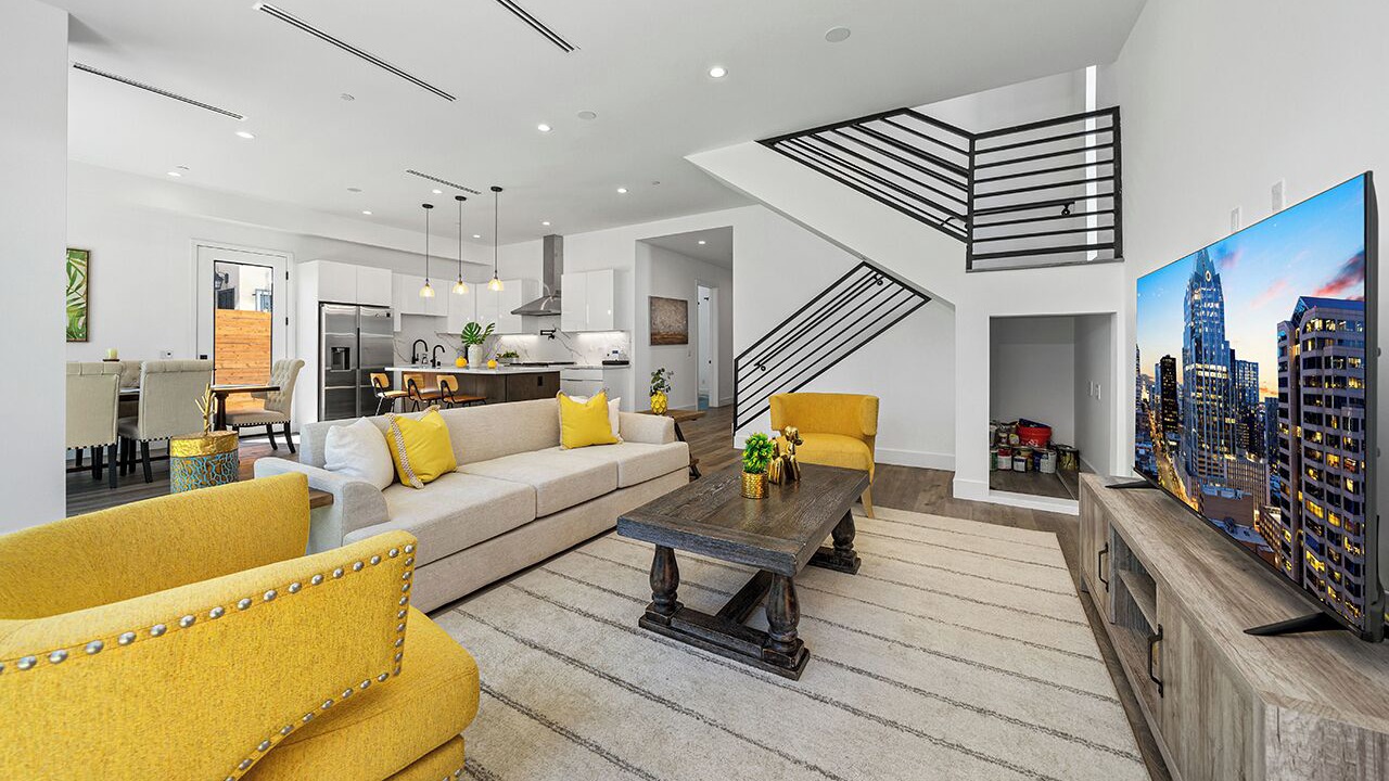 Photo of Livingroom in Fairfax District