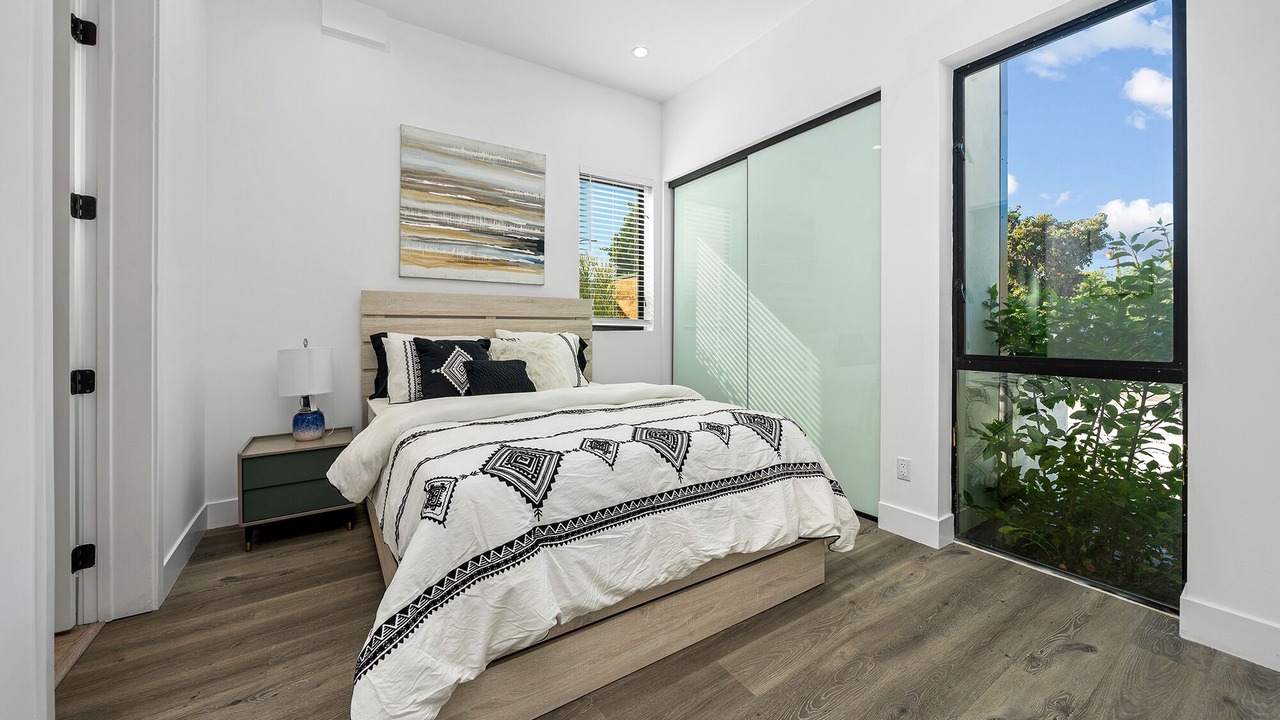 Photo of Bedroom in Fairfax District