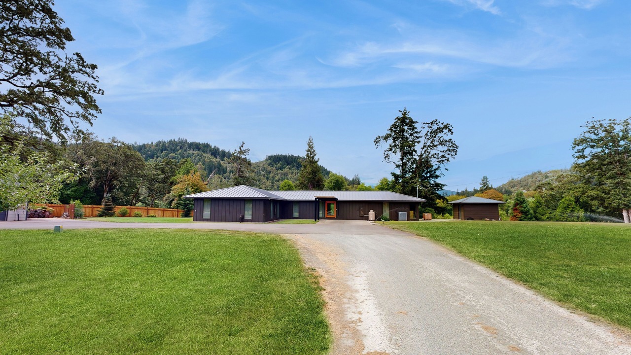 Photo of Outdoor in Myrtle Creek