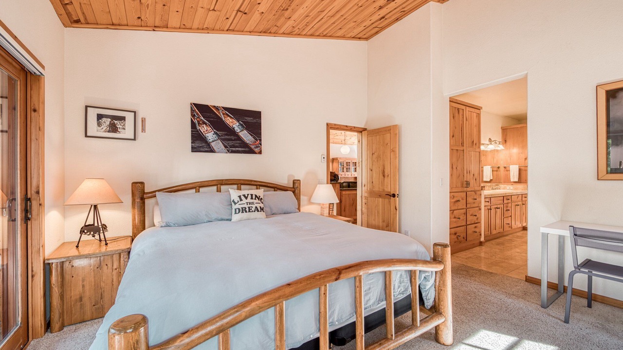 Photo of Bedroom in Alpine Meadows